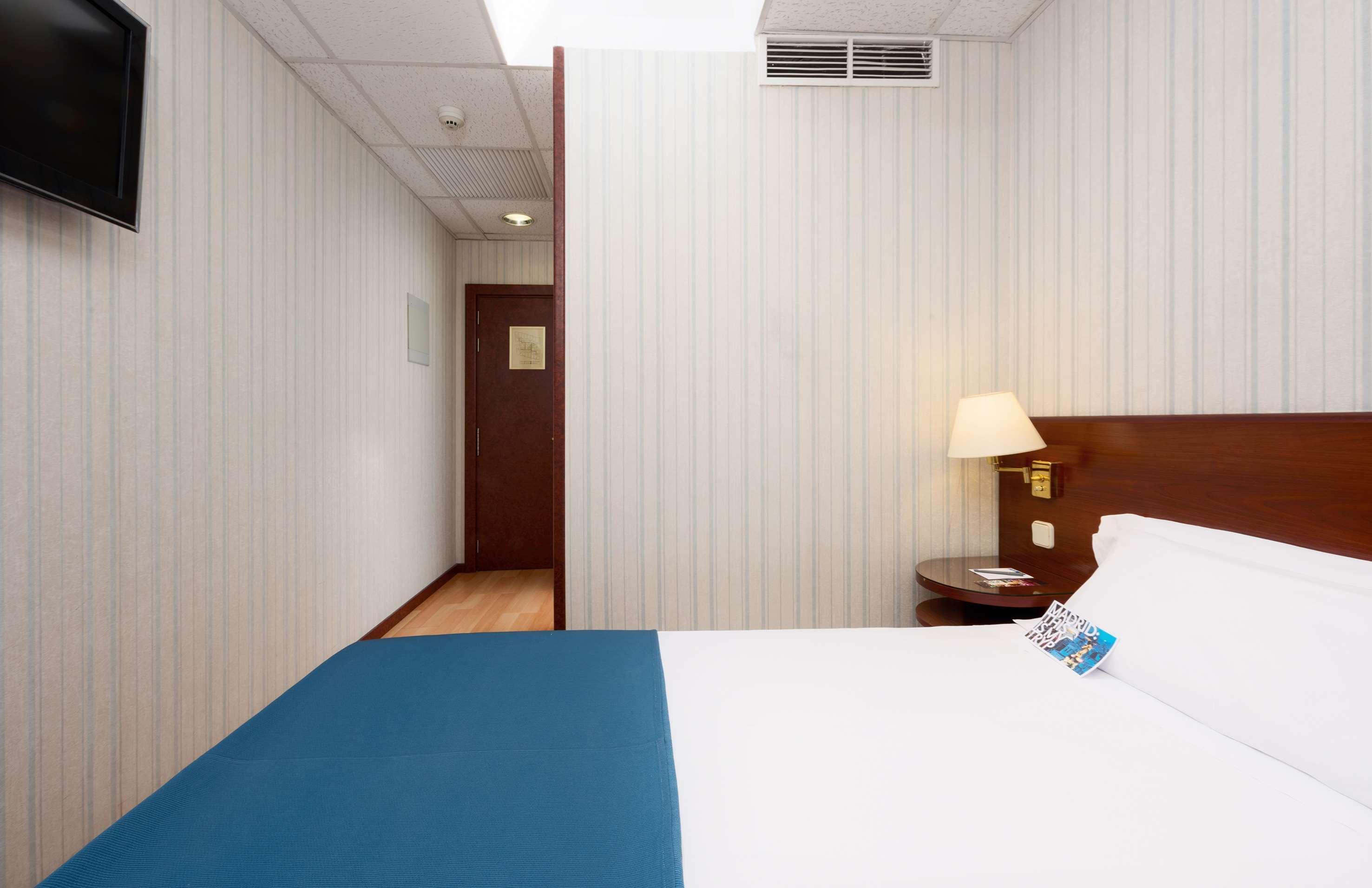 Hotel Madrid Leganes Affiliated By Melia Exterior photo
