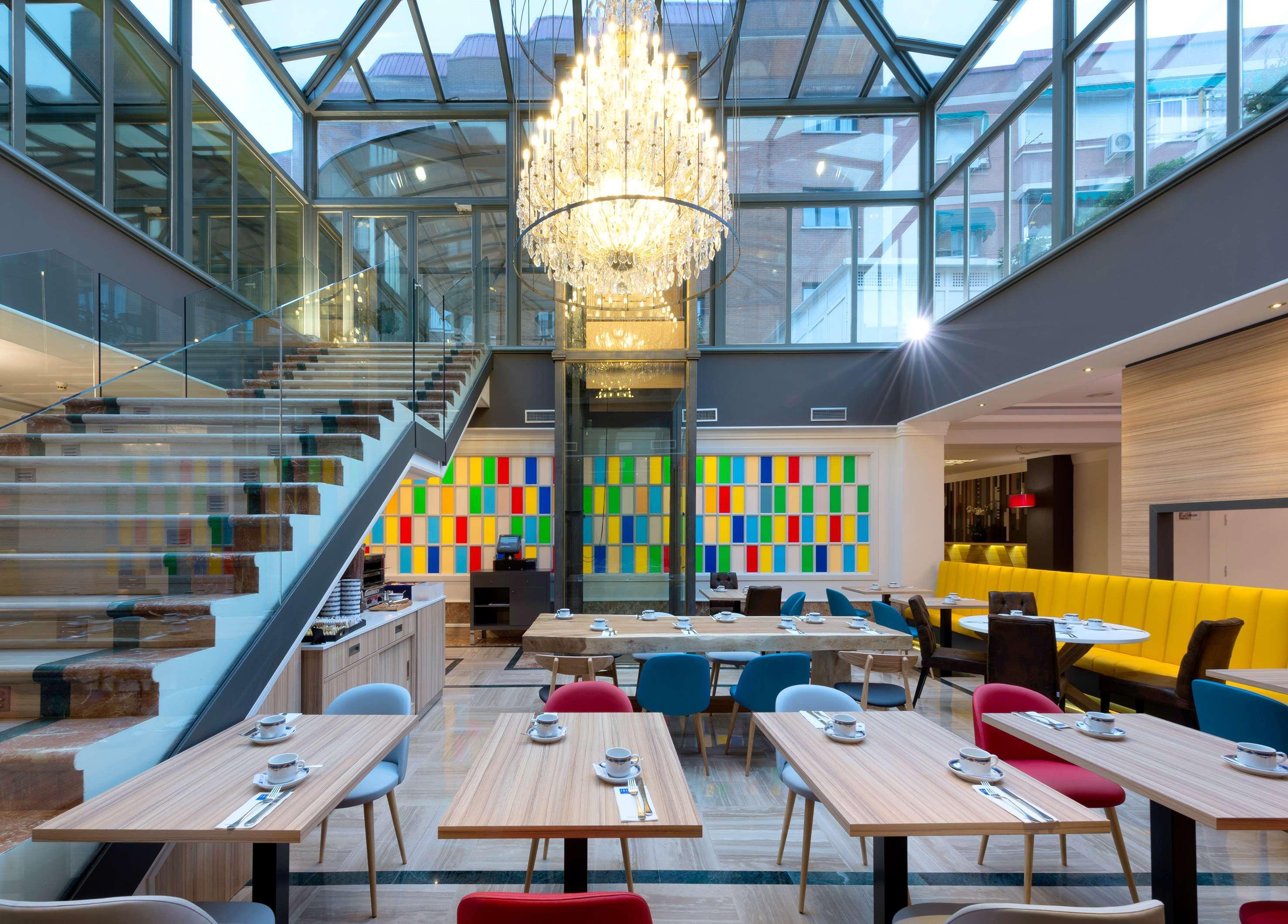 Hotel Madrid Leganes Affiliated By Melia Exterior photo