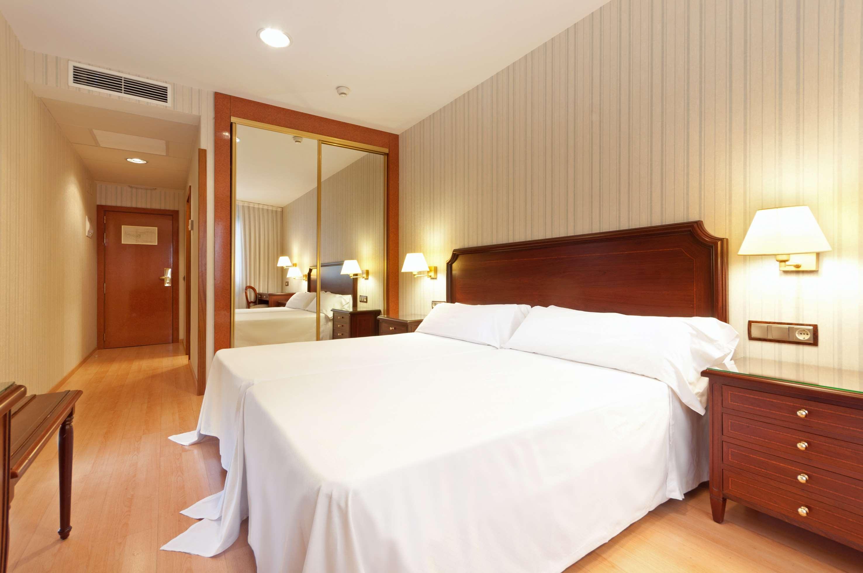 Hotel Madrid Leganes Affiliated By Melia Exterior photo