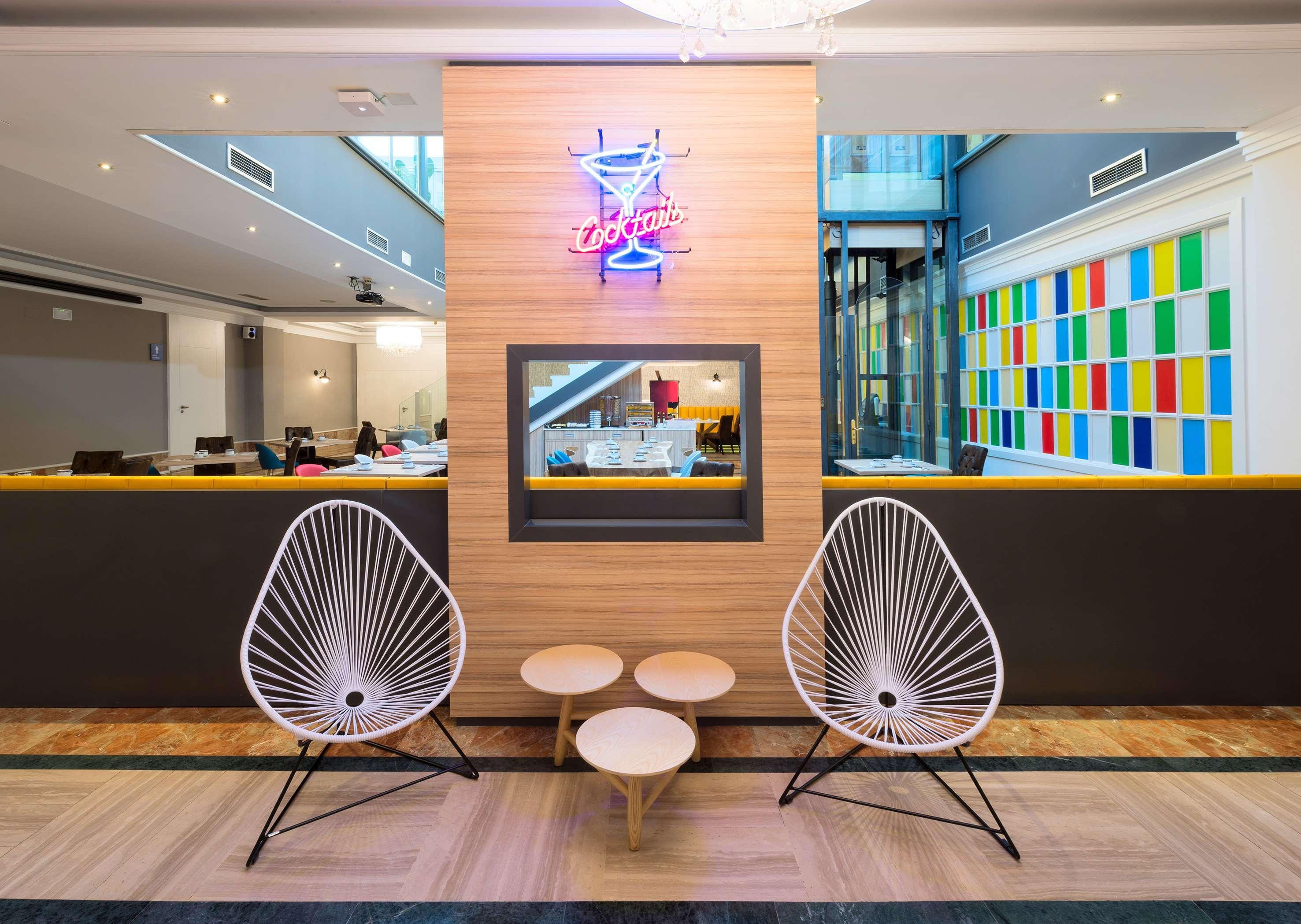 Hotel Madrid Leganes Affiliated By Melia Exterior photo